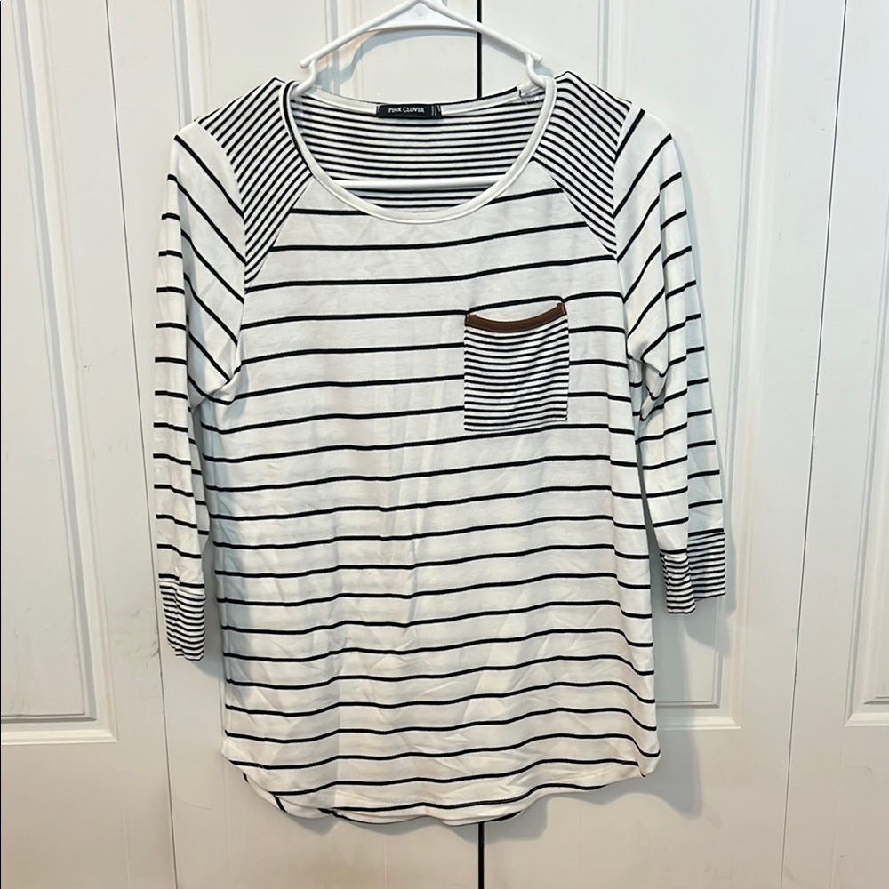 Pink Clover Cream and White 3/4 Sleeve Relaxed T-Shirt